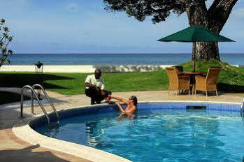 Treasure Beach By Elegant Hotels - All-Inclusive, Adults-Only Paynes Bay Exterior photo